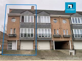Bel-étagewoning op een uitstekende ligging aan de rand van Diest, kortbij de oprit E314 te Halen.Ideaal voor gezinnen en actieve mensen die het...