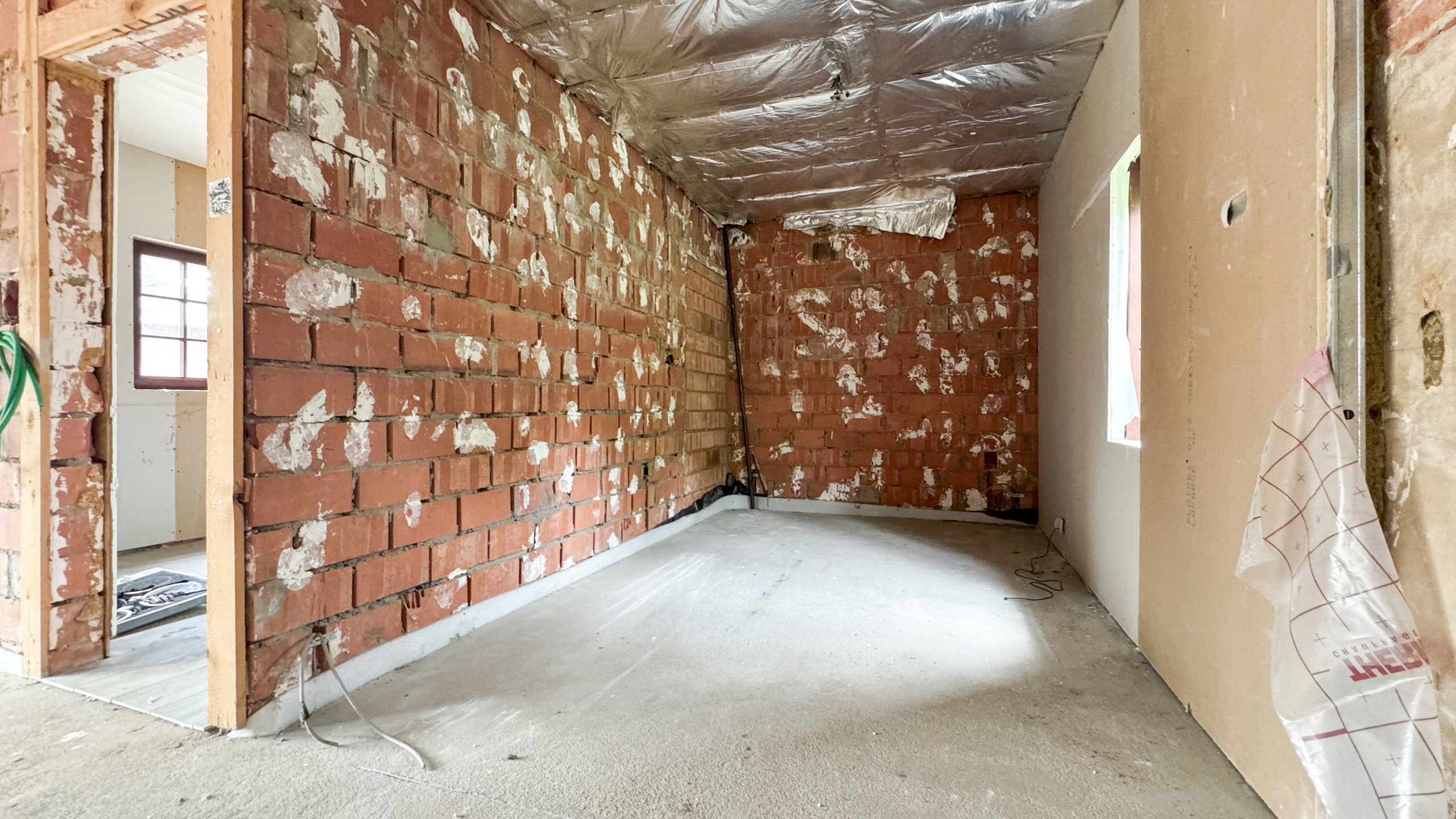 Deels gerenoveerde woning op rustige locatie in Heusden! - foto 4
