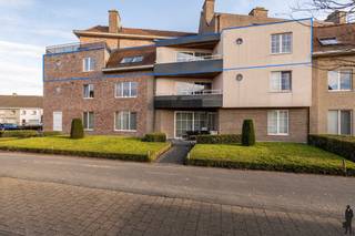 Huurprijs: 1.050 EUR per maand+ 50 EUR per maand voor ondergrondse autostaanplaats+ 50 EUR per maand gemeenschappelijke kostenKosten...