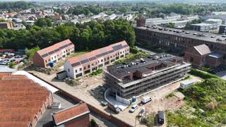 Dit nieuwbouwappartement met een oppervlakte van 91 m²  bevindt zich op de gelijkvloerse verdieping. Het appartement beschikt over een ruime...