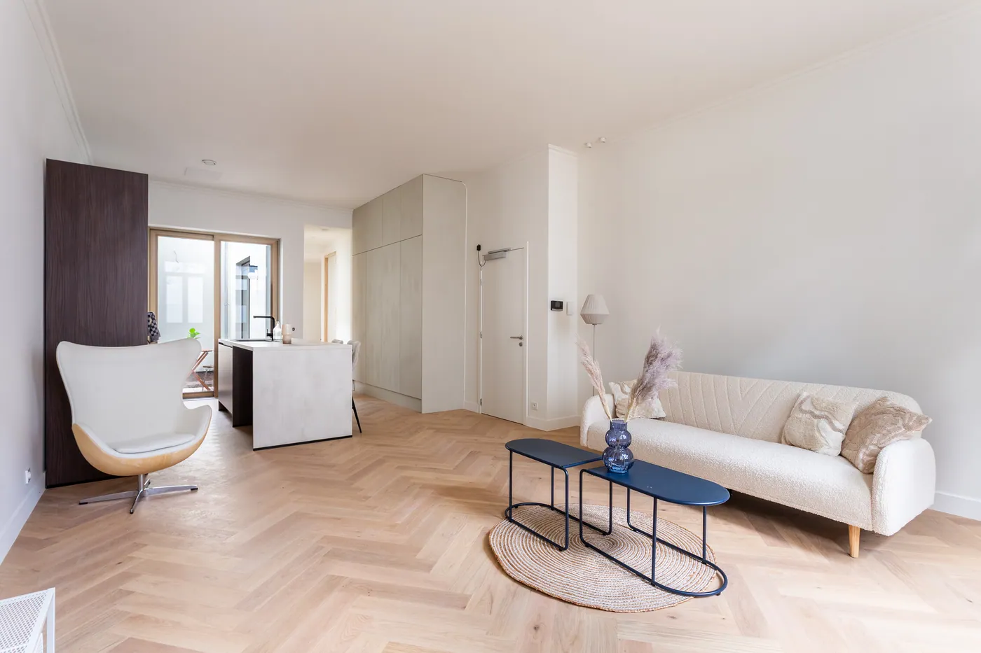 Gerenoveerd appartement met buitenruimte op toplocatie - foto 4