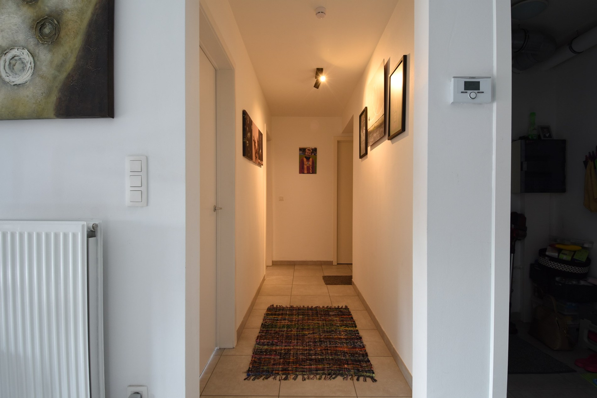 Gezellig appartement met 2 slaapkamers, terras en staanplaats - foto 2