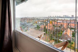 Prima onderhouden appartement op de 11de verdieping van 'Residentie Brabo II' met mooi uitzicht over Stad Antwerpen en Schelde!Het appartement is...