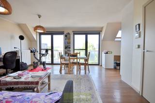 Goed onderhouden appartement in een kleinschalige residentie, die zich bevindt op slechts 50m van de Grote Markt! Een ideale combinatie tussen rust...