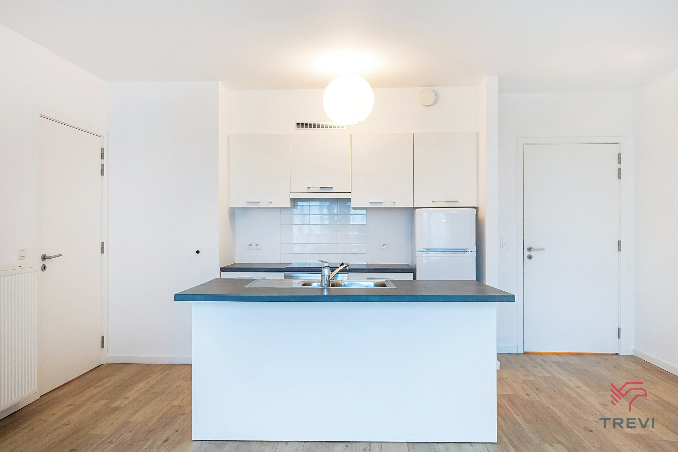 Apartment for rent in Etterbeek with 3 bedrooms - photo 5