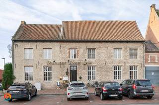 Op een schitterende locatie te Erps-Kwerps bevindt zich dit handelspand met bovengelegen appartement. Het pand beschikt over een authentieke gevel...