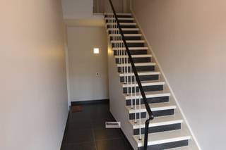 Gerenoveerd 2-slaapkamer appartement gelegen vlakbij het centrum van Mariaburg. Het appartement is ingericht als volgt: inkomhal met vestiairekast,...