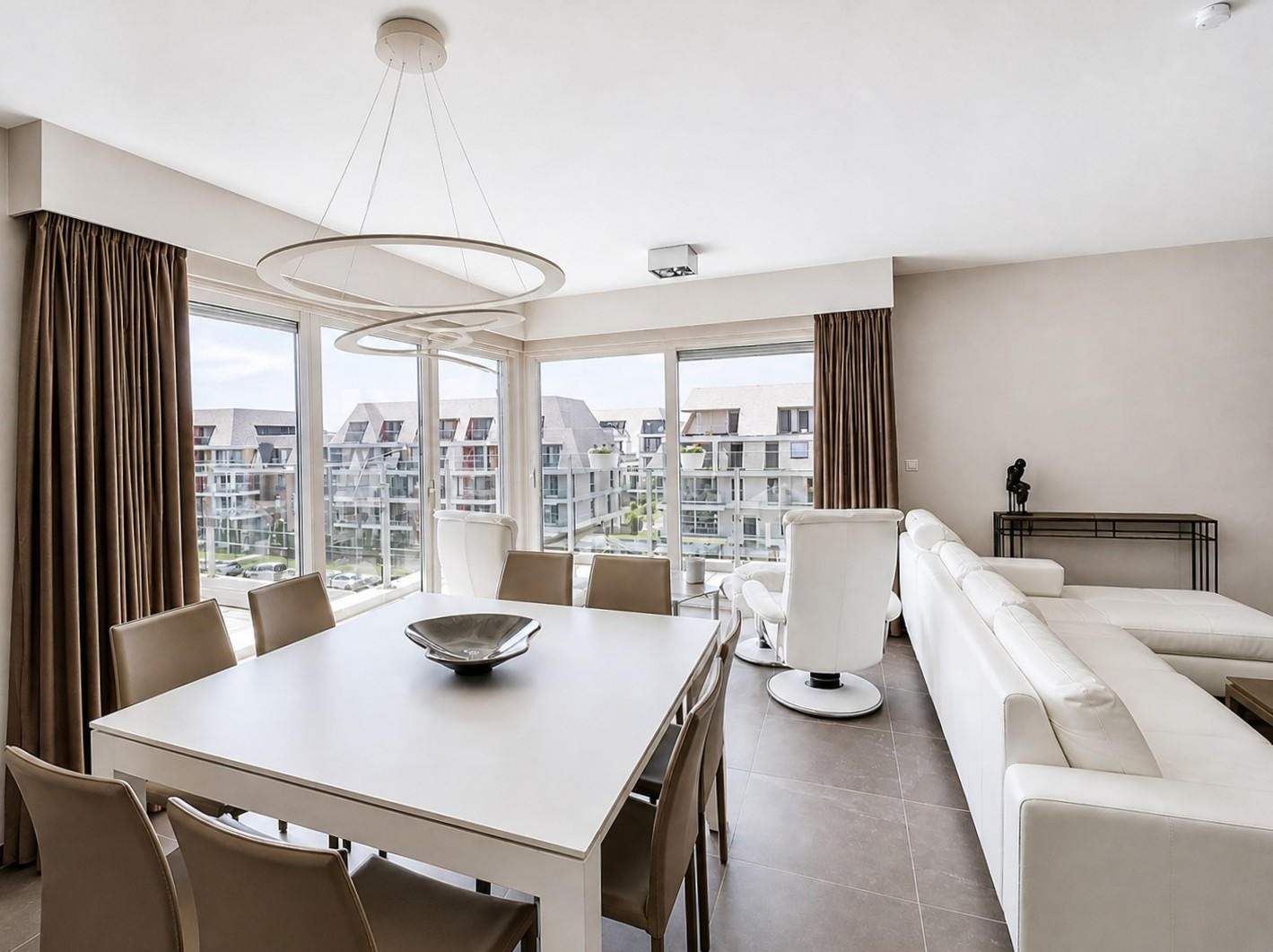 Duplex dakappartement met twee ruime terrassen op toplocatie aan het maritiem park te Nieuwpoort - foto 4