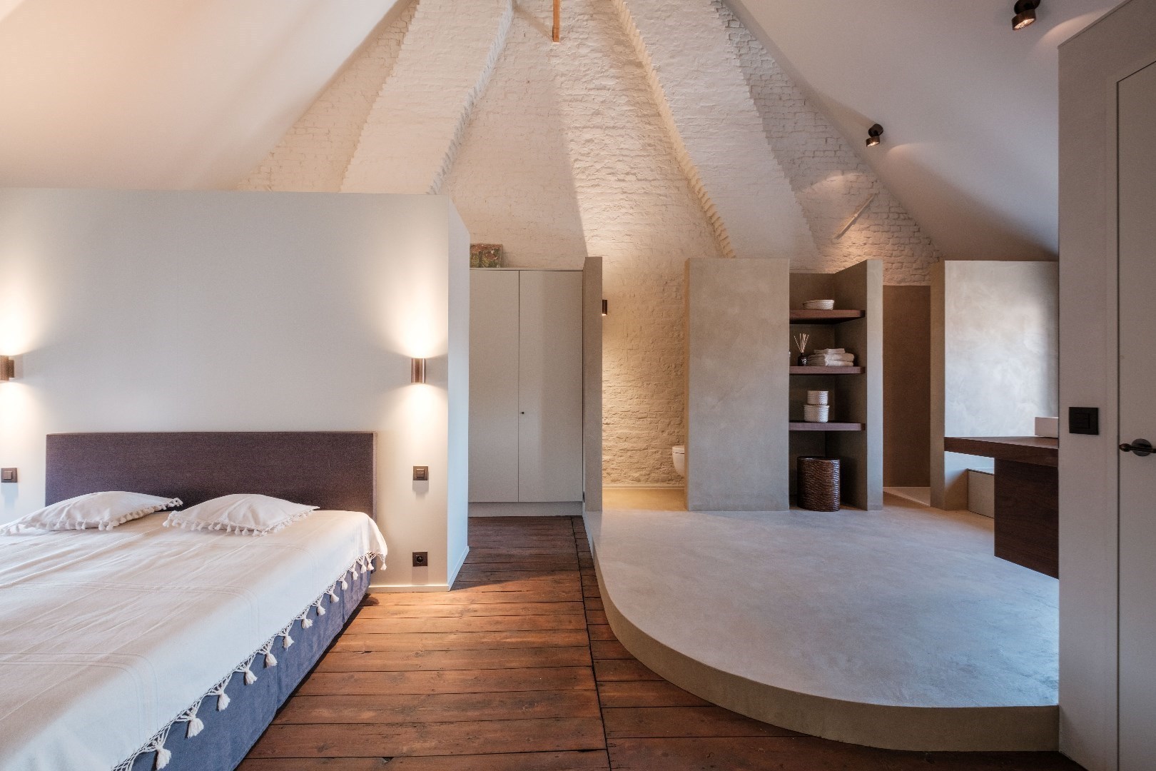 Stylish renovated townhouse in the heart of Kortrijk - photo 3