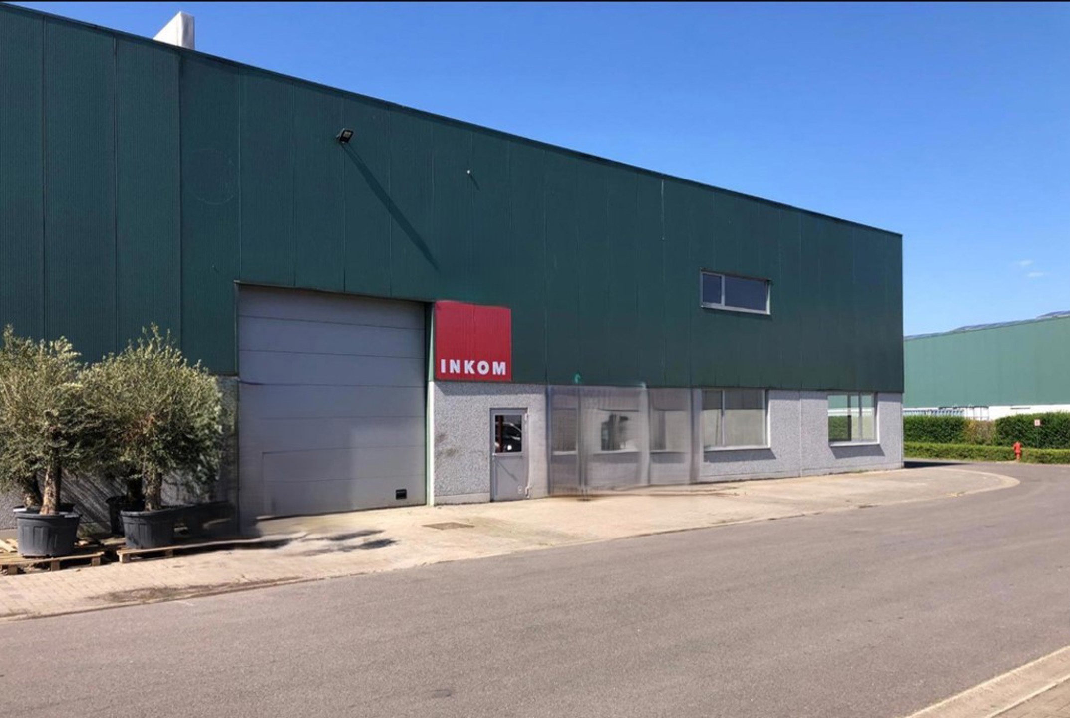 Commercial for rent in Wommelgem - photo 1