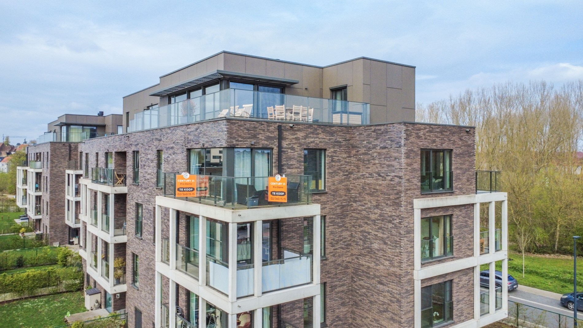 Een recent en zongericht appartement te Halle! - foto 3