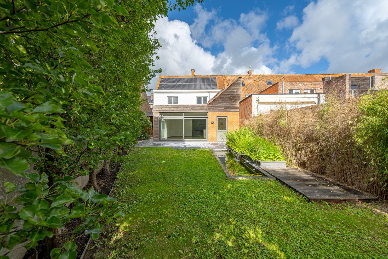 Instapklare, lichtrijke woning met 3 slaapkamers, zonnige tuin en 2 garages in Ledegem - foto 5