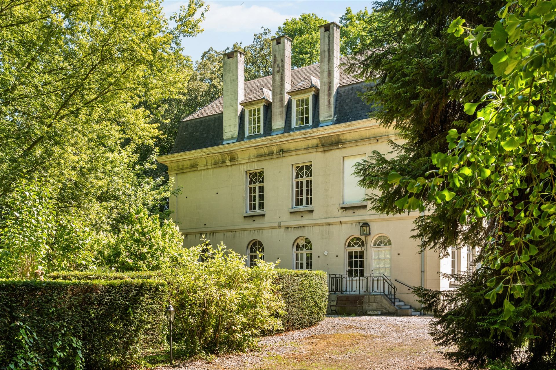 Prachtig kasteel met koetshuis op meer dan 8,7 hectare! - foto 5