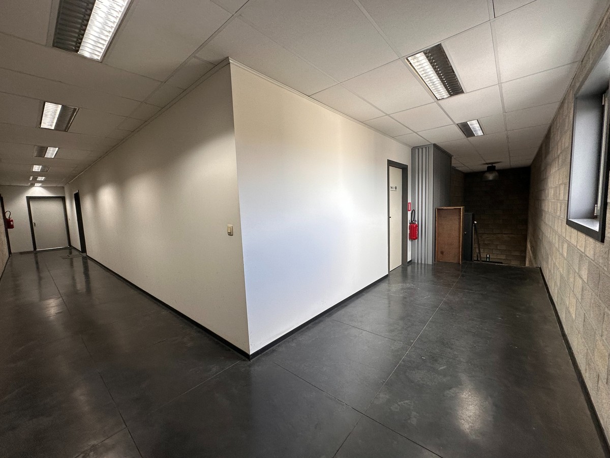 Kantoor op KMO site op interessante ligging - foto 4