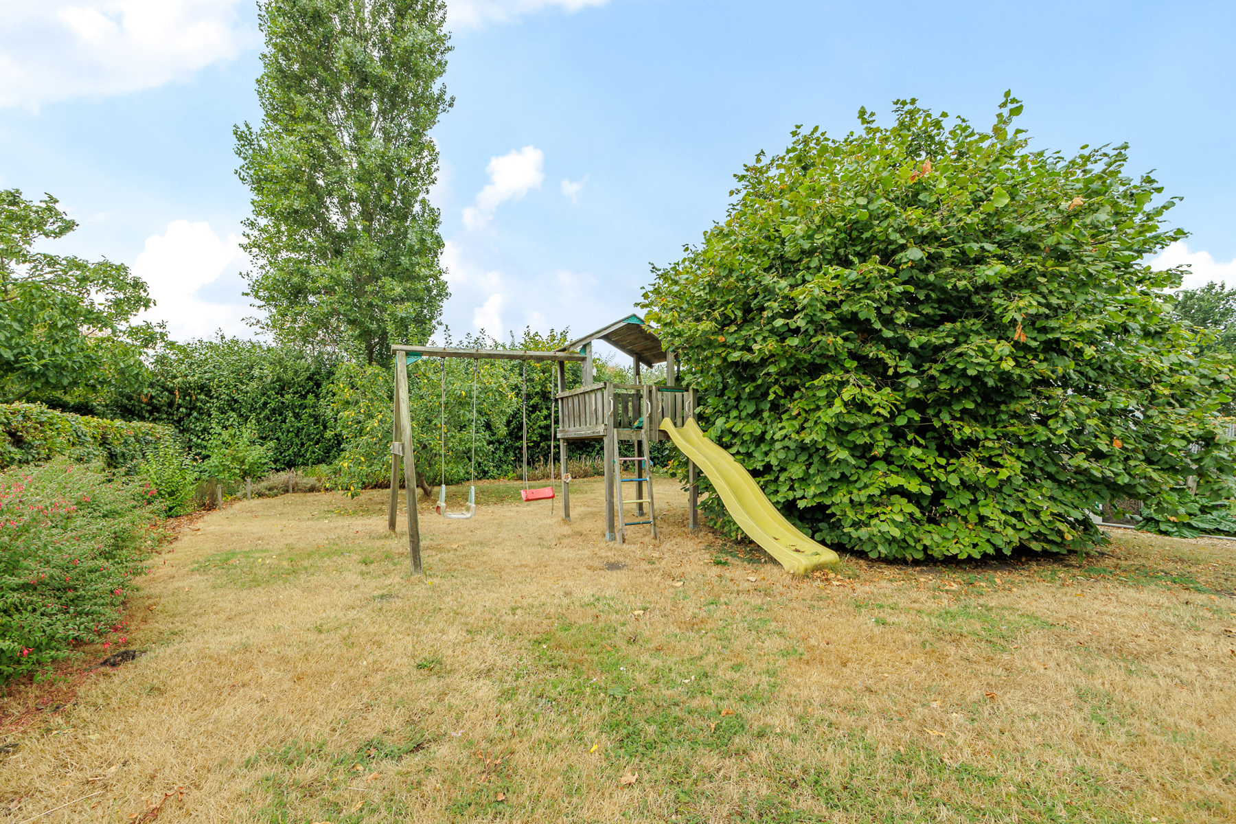 Vrijstaande woning met grote tuin en 3 slpk - foto 5