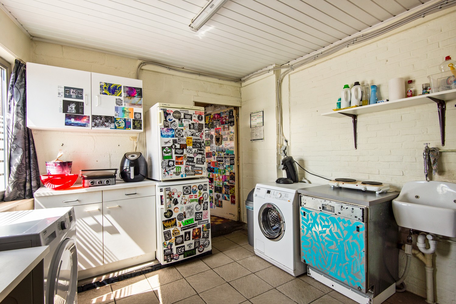 Grotendeels gerenoveerde woning op leuke locatie in Broechem! - foto 5