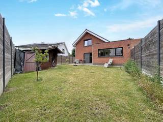 Energiezuinige woning op wandelafstand van De Gavers, bestaande uit een ruime inkomhal met gastentoilet, een lichtrijke leefruimte met eet-...
