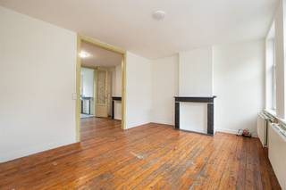 <p><span> </span></p><p><span>Situation super centrale à Anvers</span></p><p><span>Avec un tel emplacement’à Anvers, vous êtes proche de tout ce dont vous avez besoin : des supermarchés et de toutes sortes de magasins locaux dans et autour du Paardenmarkt, des écoles, des transports publics et à distance de marche du MAS, du centre historique de la ville et de l'Eilandje à la mode. Grâce à la Leien, vous pouvez également entrer et sortir de la ville en un rien de temps, avec des routes d'accès dans toutes les directions. </span></p><p><span> </span></p><p><span> </span></p>