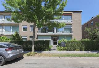 Ontdek dit "semi-casco" appartement gelegen in Edegem dat je volledig naar smaak verder kunt afwerken! Het appartement werd deels al...