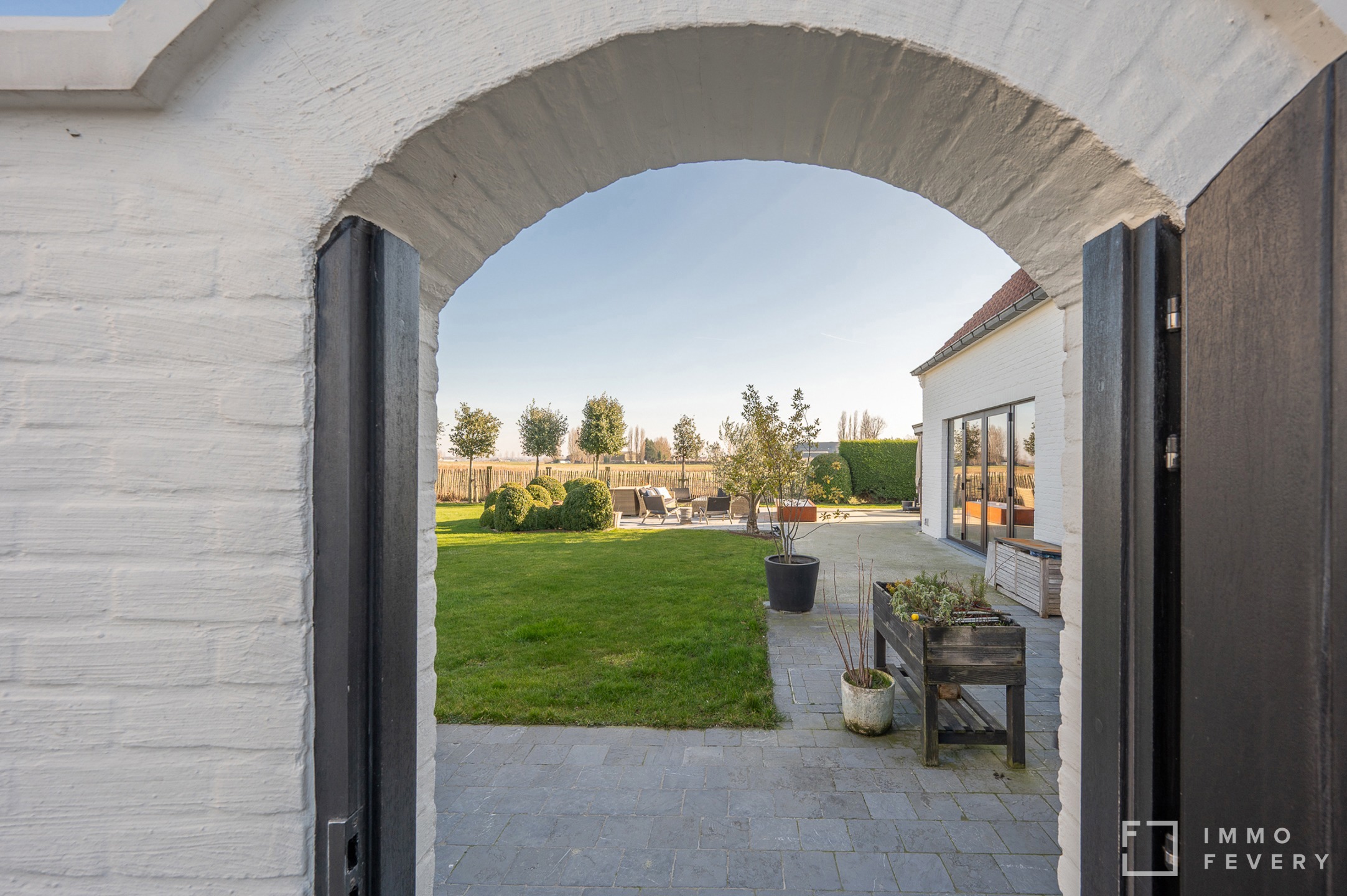 Unieke en zeer charmante hoeve op een toplocatie in Knokke. - foto 3