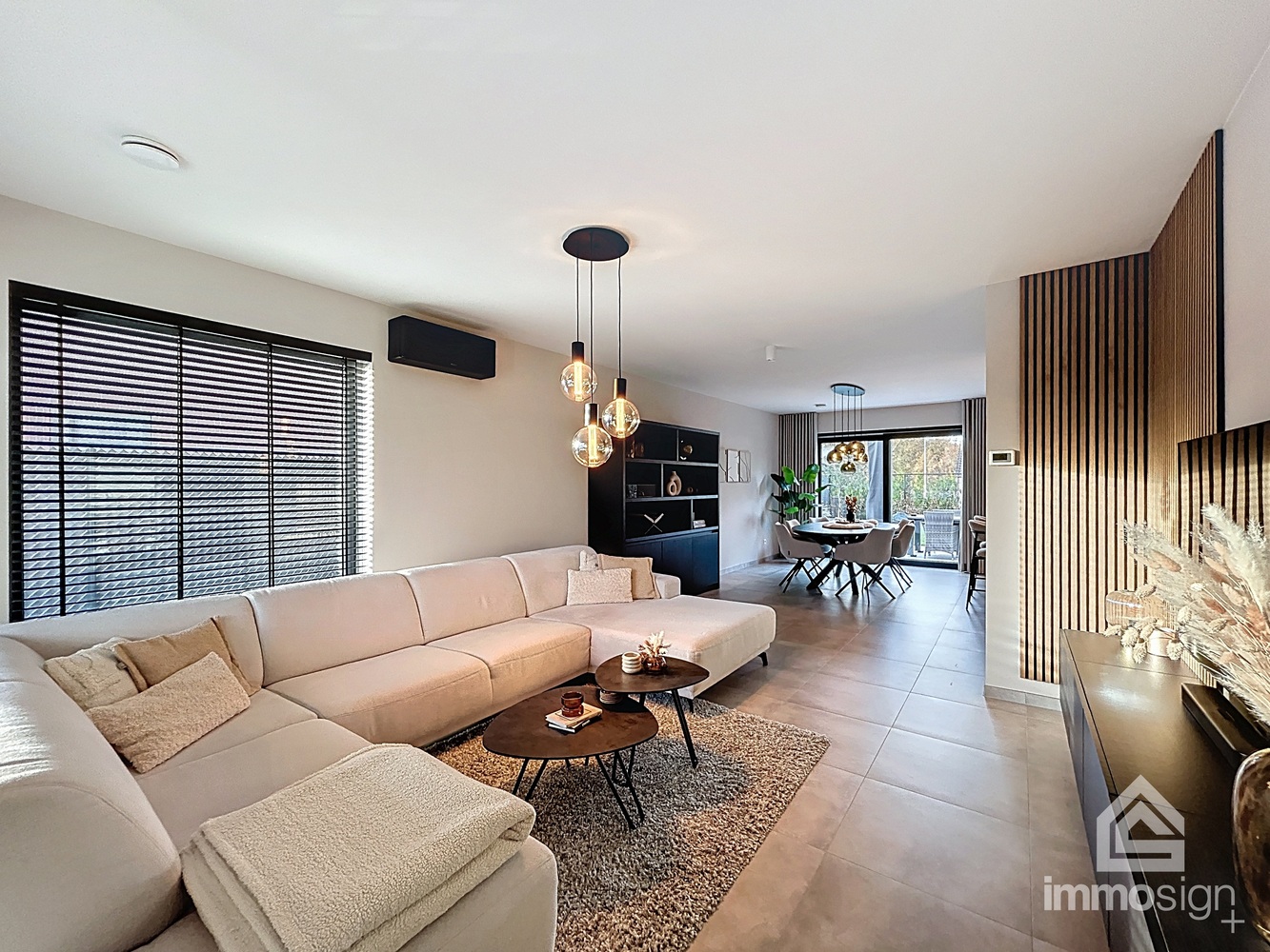 Instapklare, moderne gezinswoning in jonge, rustige buurt te Peer voorzien van tal van troeven - foto 3