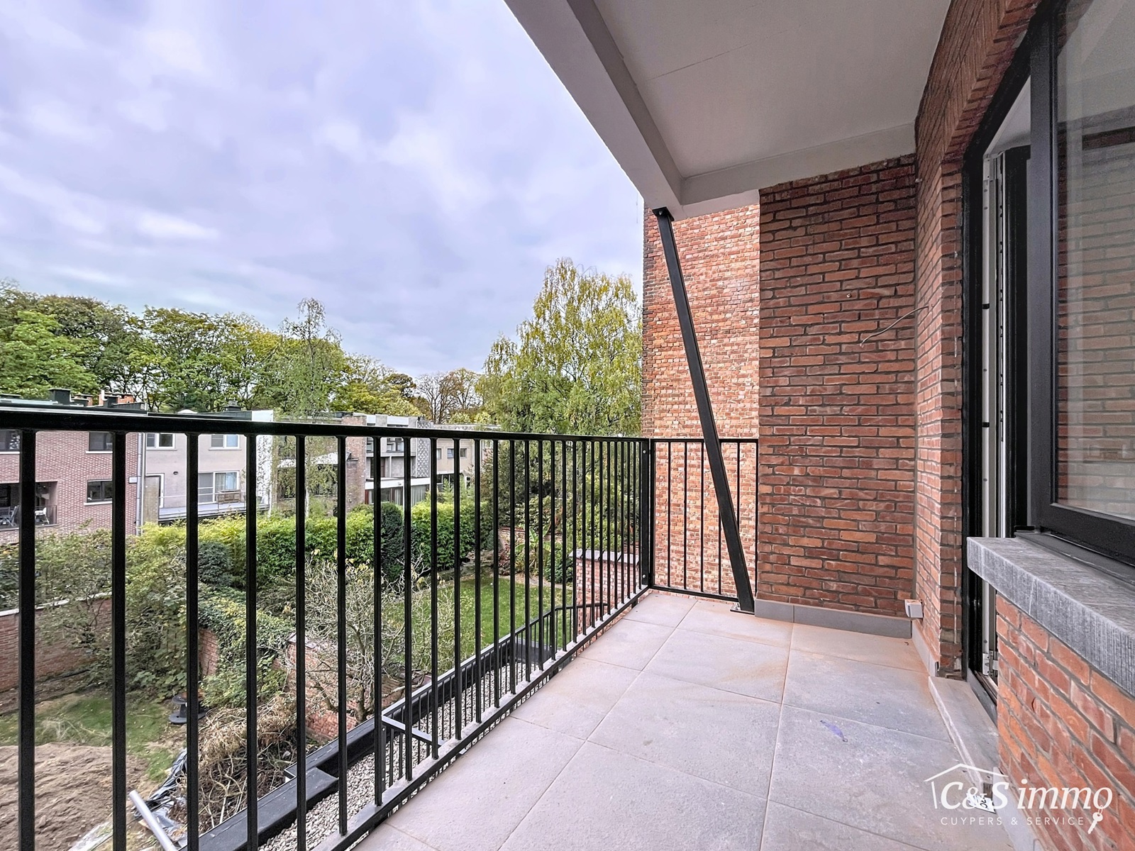 Volledig vernieuwd appartement in de Pulhofwijk met zonne-terras - foto 4