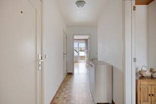 Immo Pické biedt u dit uiterst gunstig gelegen appartement aan in Sint-Pieters-Leeuw, gelegen in de nabijheid van winkels, scholen, openbaar...