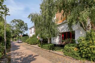 À vendre – Villa exclusive avec 7 chambres et 5 salles de bains à Nossegem Adresse : Erpsestraat 83, 1930 Nossegem – Prix demandé : 749.000 €...