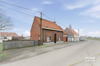 Deze halfopen woning is gelegen in een rustige en groene regio met prachtige vergezichten, dit op slechts een boogscheut van Zonnebeke. Een...