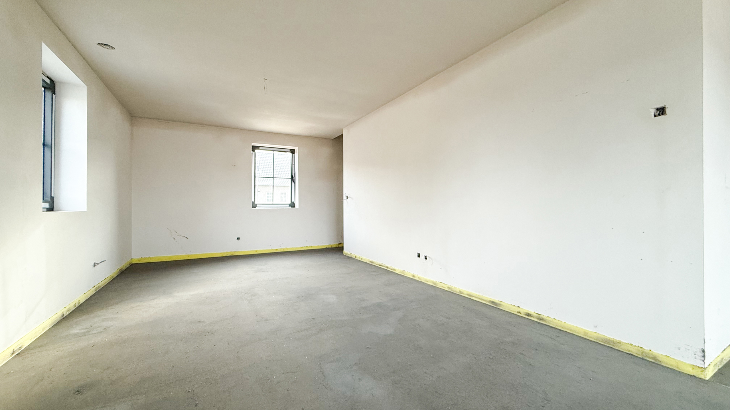 Zeer ruim (146m²!) duplex app.met 2-slpks,garage en terras! - foto 4