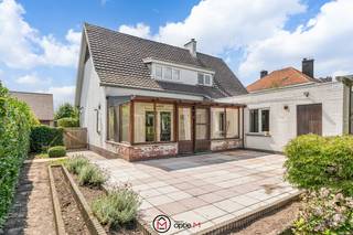 Deze woning is gelegen in de rustige Brugstraat 28 in Godsheide, een geliefde wijk van Hasselt. Je woont hier in een residentiële omgeving waar...