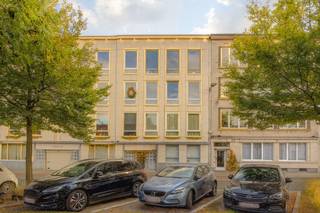 Gerenoveerd appartement op toffe ligging in Berchem. Gelegen vlakbij winkels, scholen, openbaar vervoer en de grote verbindingswegen.Indeling van het...