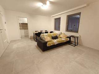 Appartement entièrement rénové avec 2 chambres au cœur de Louvain Cet appartement entièrement rénové se situe au premier étage d’un petit immeuble...