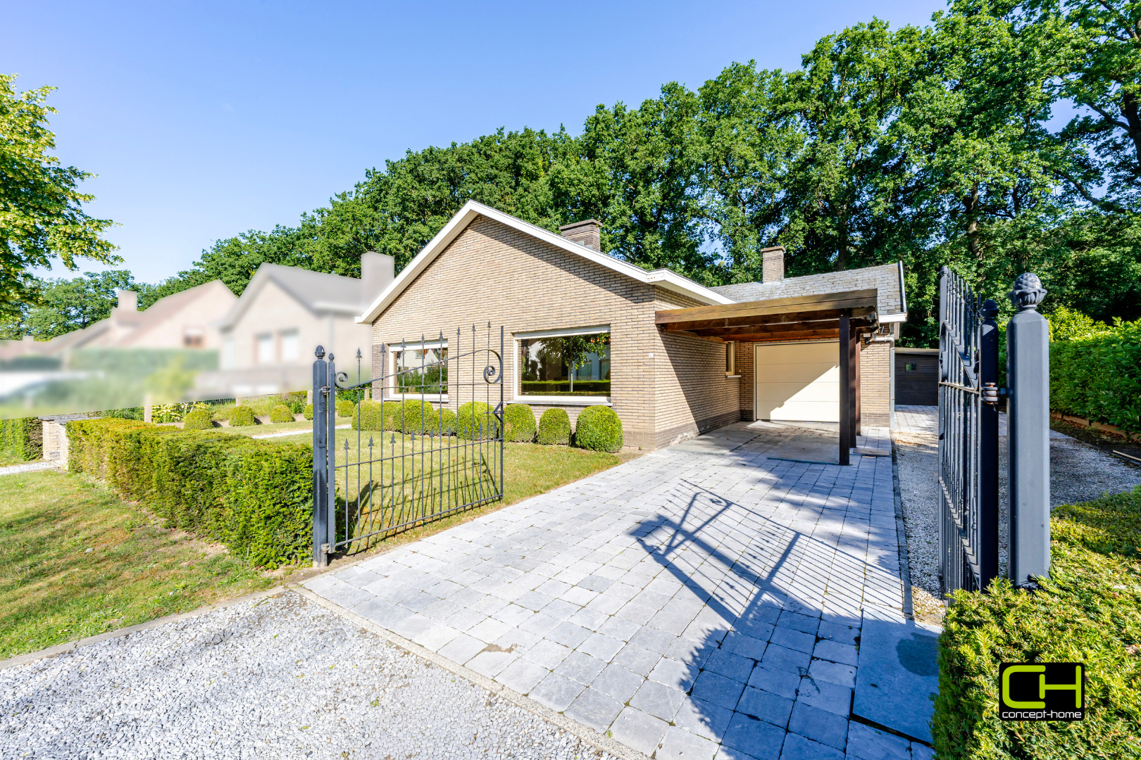 Knusse bungalow op een mooi perceel grond, rustig gelegen met zicht op groen. - foto 2