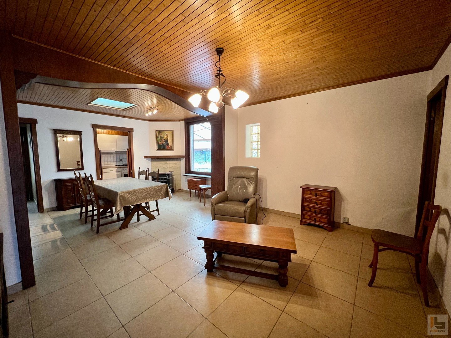 Te renoveren woning met garage in rustige buurt - foto 4