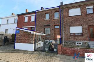 Composition :Sous-sol : Cave : 17,92 m²Rez-de-Chaussée : Living: 29,81 m², espace cuisine : 3,26 m², salle de douche avec lavabo & WC : 3,98m².Étage...
