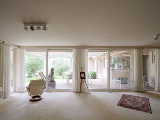 Twee uitzonderlijke bungalowvilla’s op één groen perceel van 3.241 m² in een residentiële wijk in De Pinte.Voor meer informatie, mail naar...