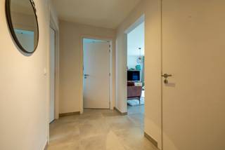 À VENDRE À GANDCet appartement très récent est situé dans un emplacement privilégié, dans une rue calme d'un nouveau lotissement. La proximité des...