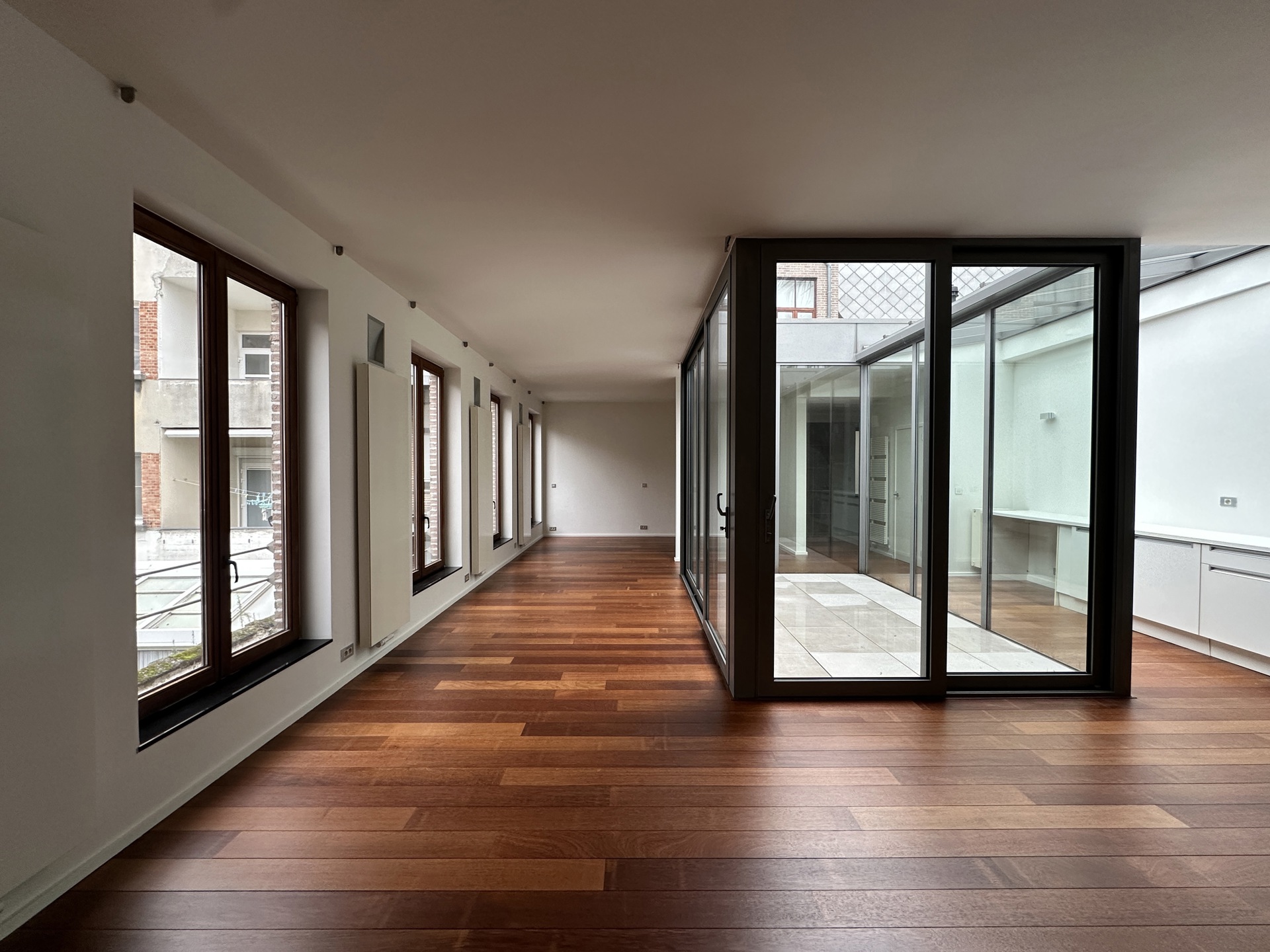 Appartement à louer à Anvers avec 1 chambre - photo 2