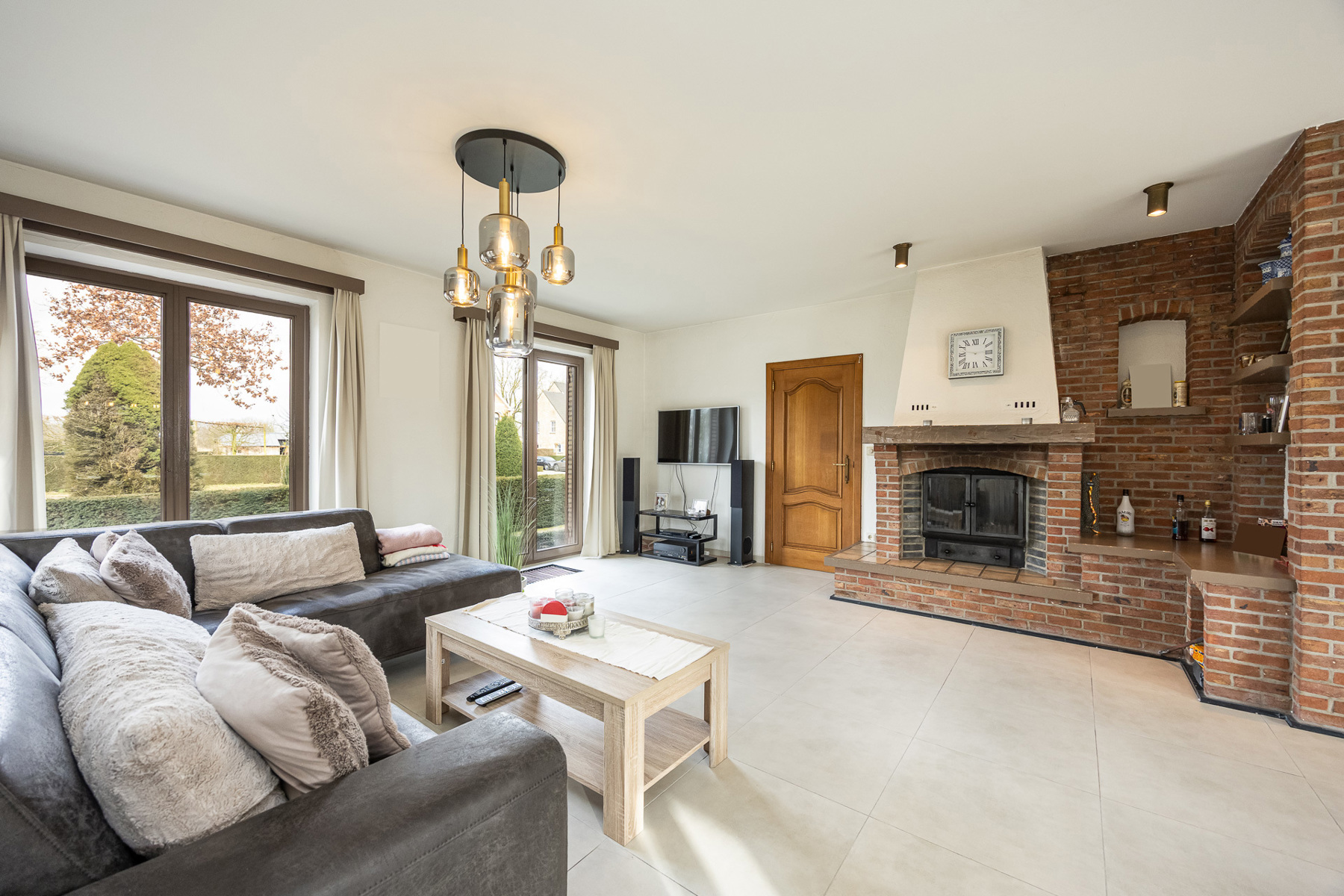 Verrassend ruime woning met 6 slaapkamers en 2 badkamers - foto 5