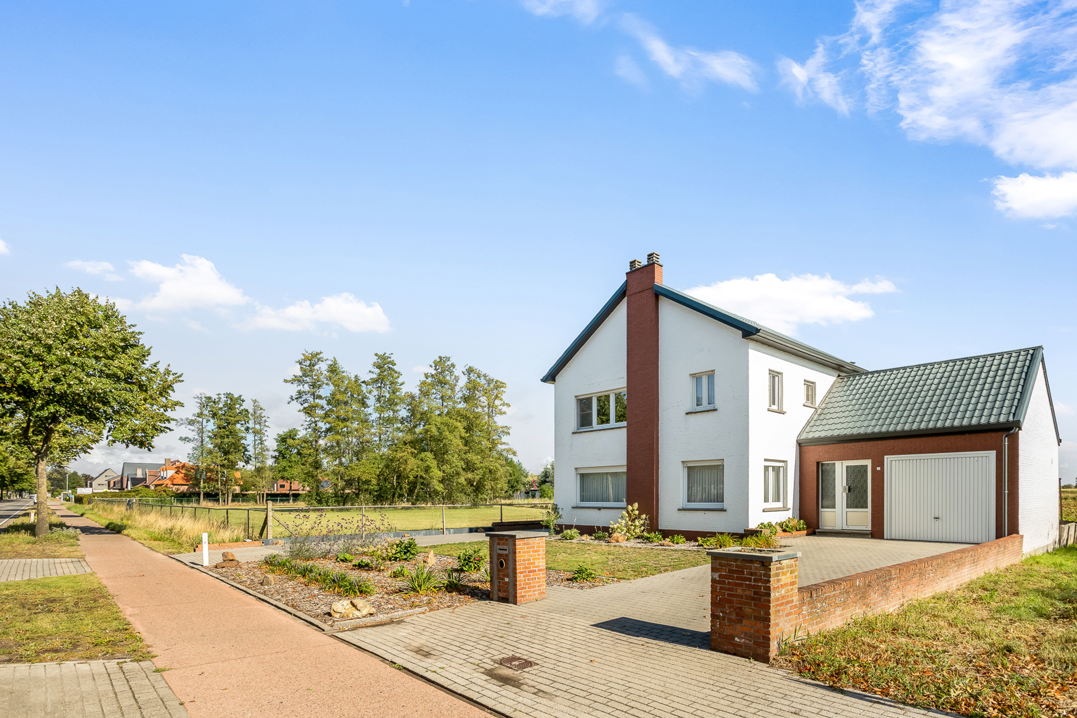 Centraal gelegen woning met een wijds uitzicht - foto 1