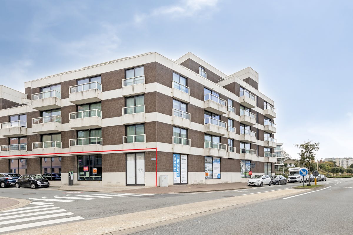 Casco commercial property for sale on the Koninklijke baan in De Panne - photo 2