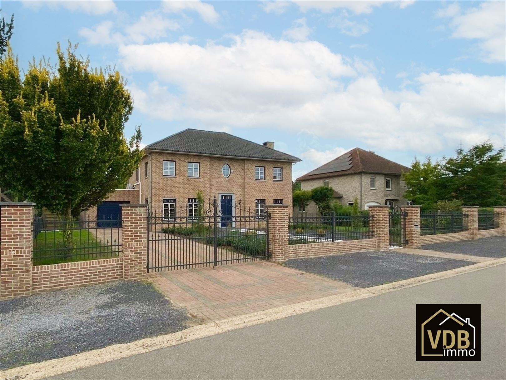 Maison à vendre à Dilsen-Stokkem avec 4 chambres - photo 1