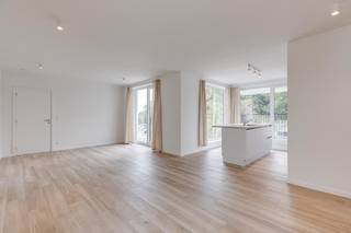 Op een rustige locatie te Beerzel bevindt zich dit BEN appartement met 2 slaapkamers en 2 terrassen. U bevindt zich hier op wandelafstand van...