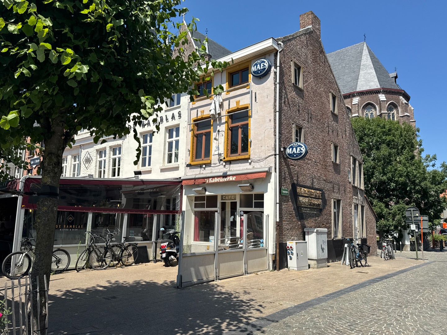 Charmant café met enorm potentieel op de markt van Eeklo - foto 3
