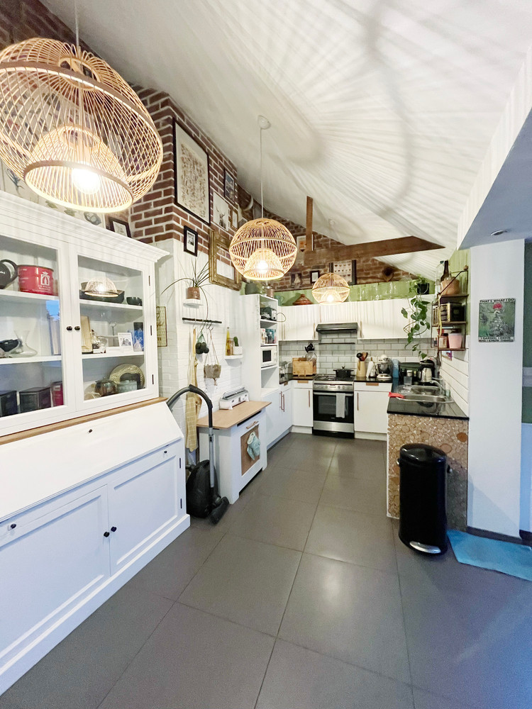 Instapklare halfopen gezinswoning met 2 slaapkamers en garage, dichtbij Ring Shopping! - foto 5