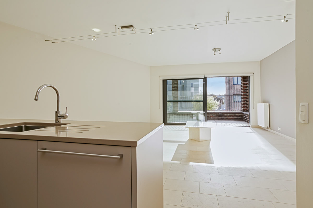 Stijlvol appartement in iconisch gebouw met ruim terras in hartje Aalst - foto 5