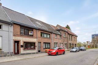 Ontdek deze gerenoveerde woning in Boom, gelegen op een gegeerde locatie in de nabijheid van Tomorrowland – een unieke troef die zorgt voor...