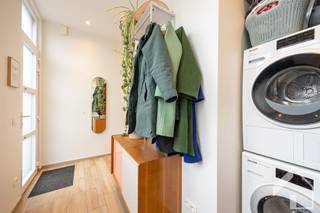 <p>Move-in ready home with garden in cozy Lier!</p><p>On a quiet and conveniently located location in Lier (just outside the Vesten) you will find this ready to move in home with a thoughtful layout and pleasant outdoor space.</p><p>Upon entering the house you enter the entrance hall with a guest toilet and a practical connection for washing machine and dryer. From here you reach the bright living space. The open kitchen with dining area seamlessly connects to the living space and forms the heart of the home. The kitchen is fully equipped with the following appliances: induction hob, combi-oven, fridge, freezer and dishwasher. To the rear there is also room for a desk, ideal for homework or a hobby corner.</p><p>On the second floor there is a spacious bedroom and a bathroom. The second floor accommodates two full-size bedrooms.</p><p>Outside you will enjoy a cozy garden with landscaped terrace, where it is great to linger during sunny days.</p><p>This property combines a practical layout with a pleasant living environment and is ideal for those looking for a comfortable home in Lier.</p><p>For more info or visit: 0494/99.29.01 (Katrijn)</p>