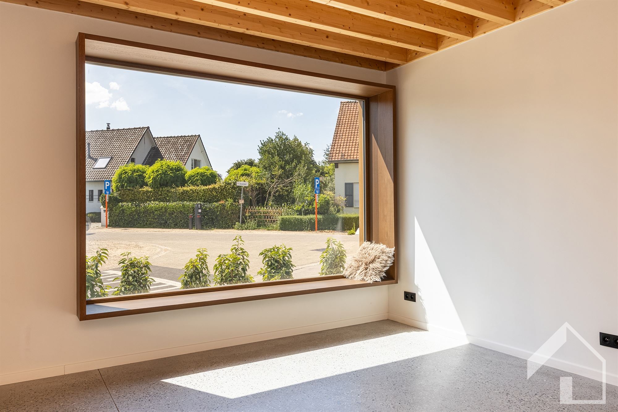 House - photo 5